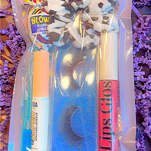 Lip gloss bundle| lashes bundle/ lash glue | cosmetic gift set| - Picture 2 of 5